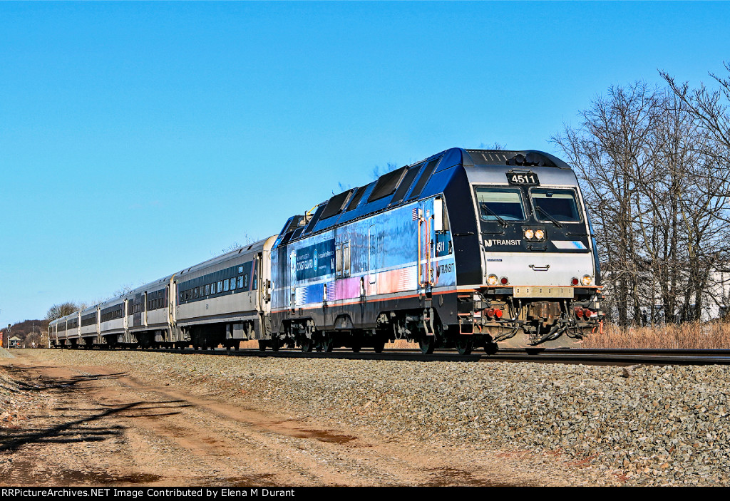 NJT 4511 on train 5527